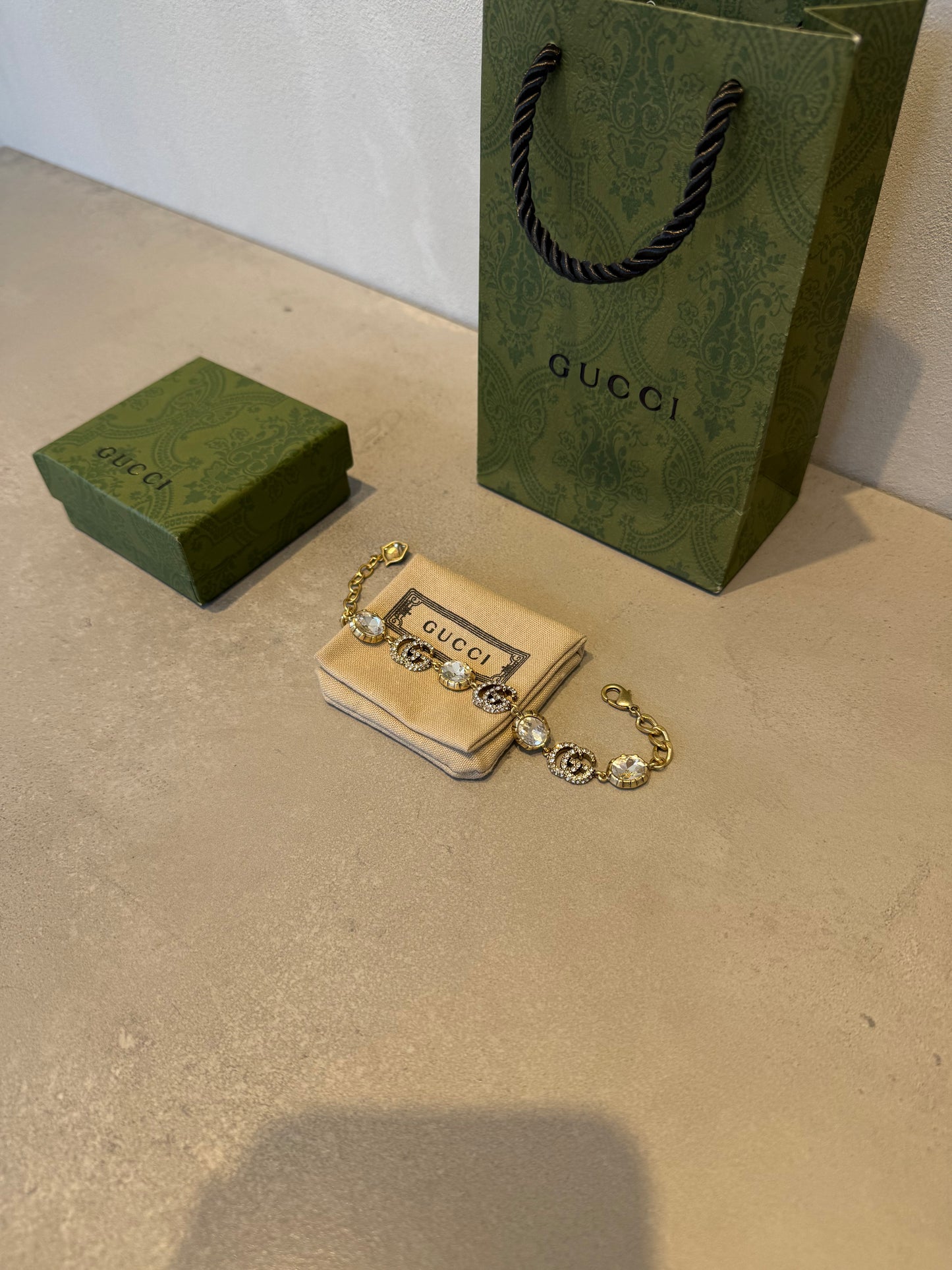 Pulsera GG logos con diamantes