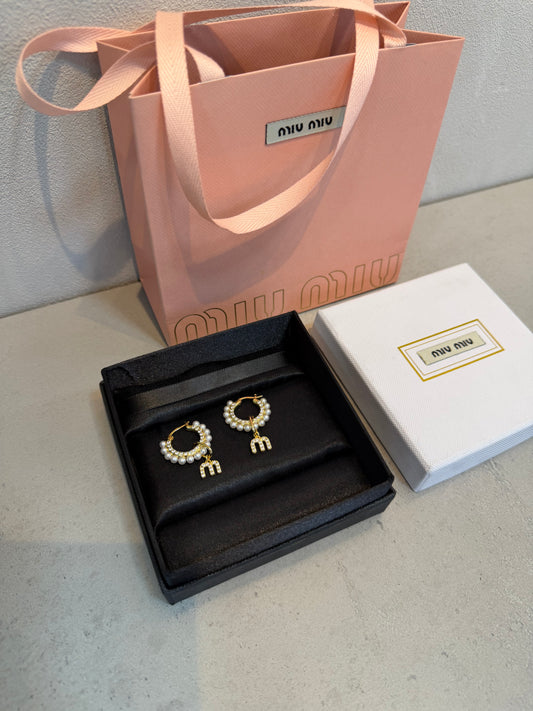 Aretes MM dorados con perlas  -5308