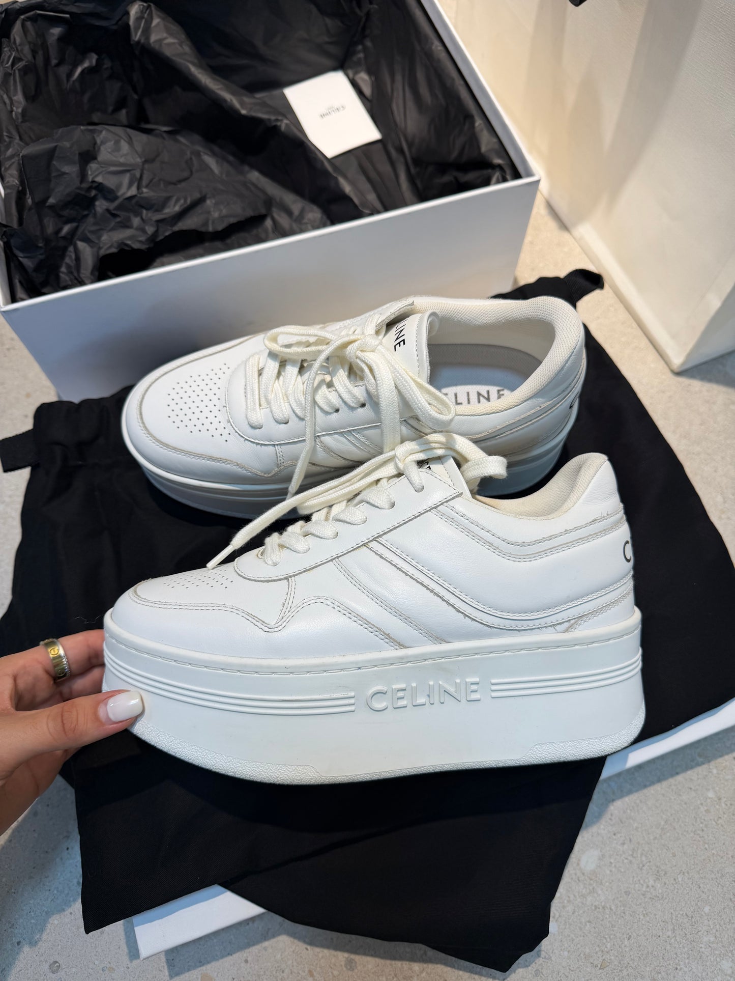ZPT Tenis Pre-Loved Celine 100% originales talla 36 - 5431