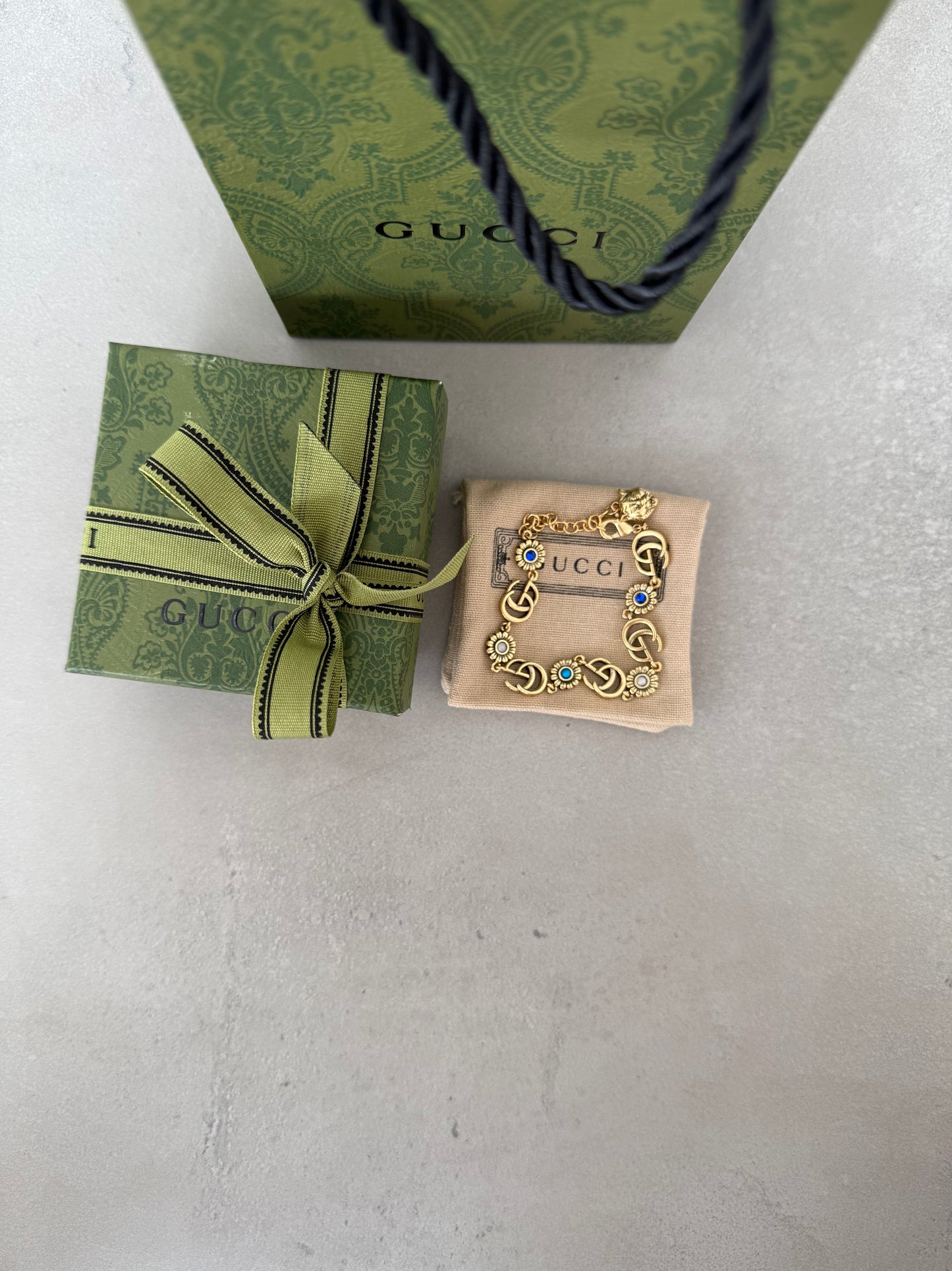 Pulsera GG dorada - 4554