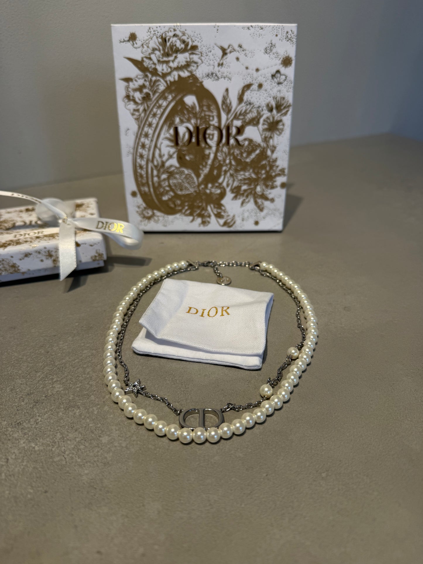 Collar CD. Doble perlas Estrella plateado - 5569