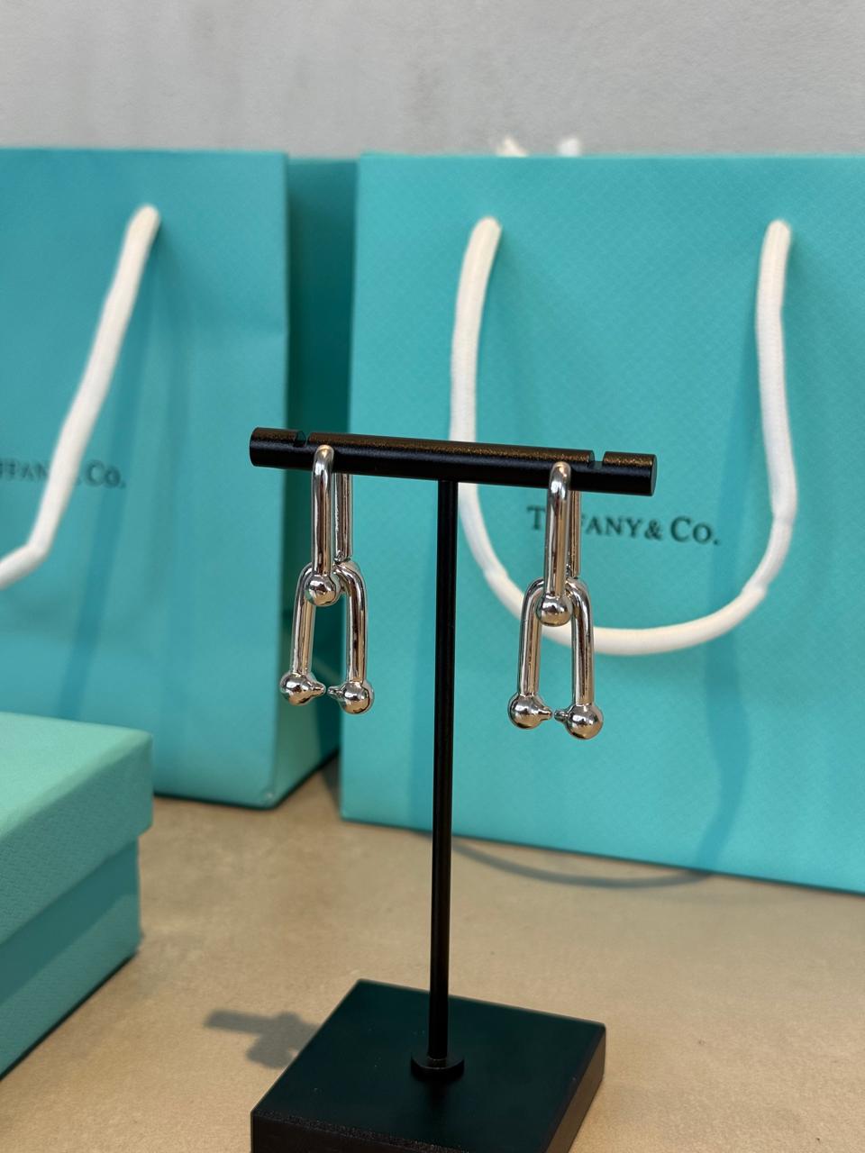 Aretes TIF plateados 5637