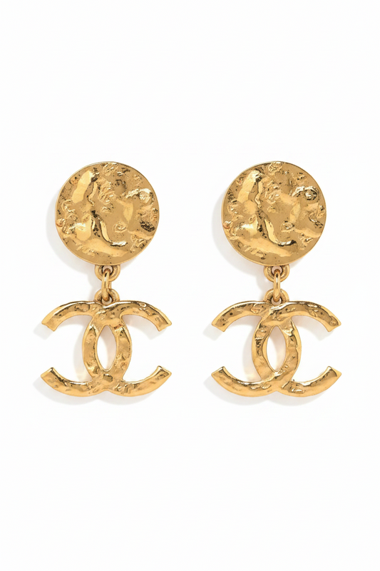 Aretes CC dorado rugoso -5079
